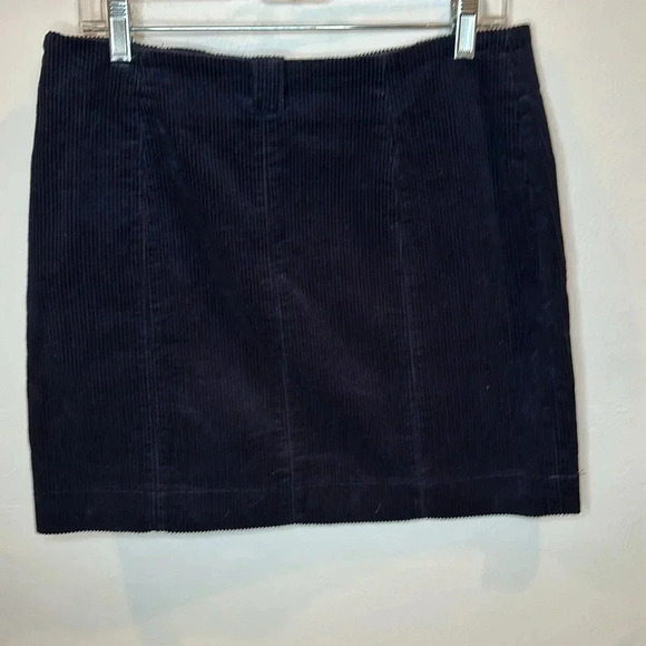 Urban Outfitters corduroy skirt - Picture 4 of 5